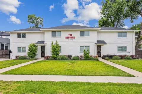 Multifamily Community in East Dallas