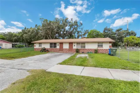 Bradenton Triplex on Corner Lot