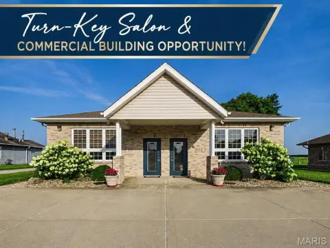 Salon Building with Flexible Layout