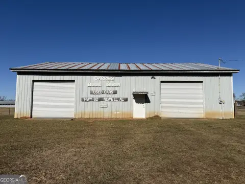 Former Body Shop with Potential
