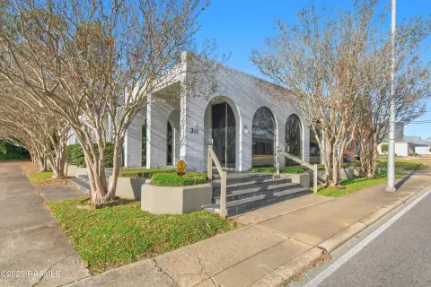 Multi-Suite Office Building