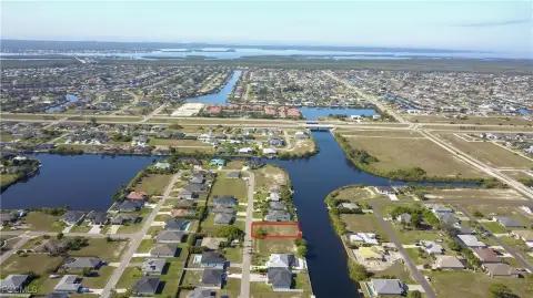 Waterfront Lot in Cape Coral