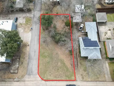 Buildable Corner Lot Near Golf