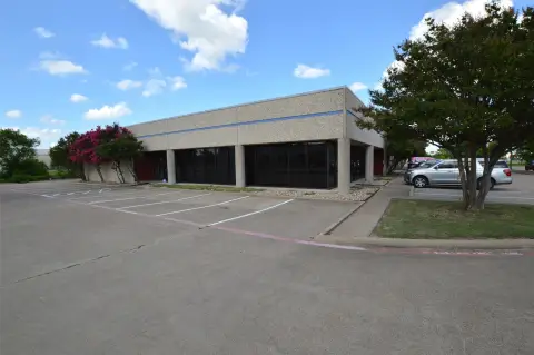 Industrial Flex Space with Two Grade Doors