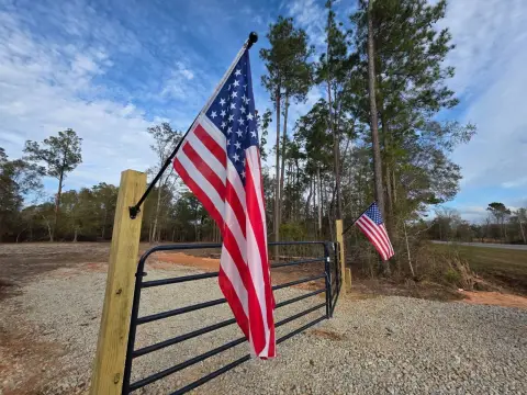 10.1 Acres Mini Farm Land