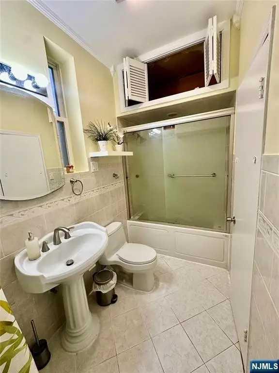 Picture 12