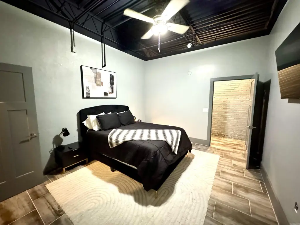 Picture 8
