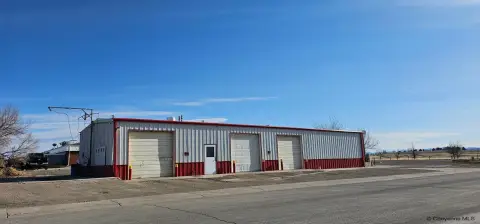 Car Wash with Warehouse Space