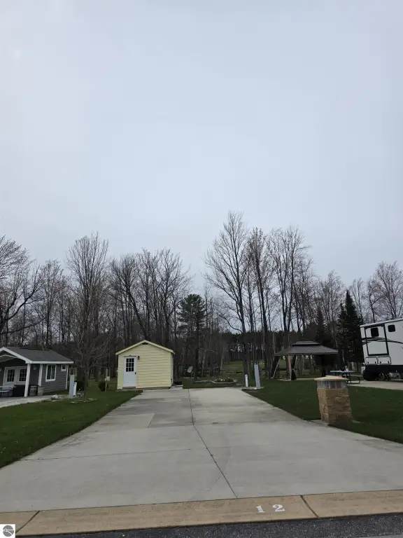 Picture 4