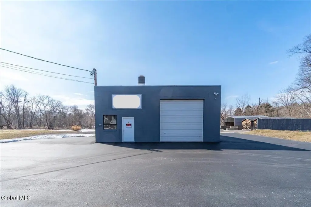 16 Market St, Scotia, NY 12302