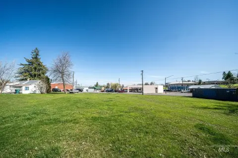 Commercial Lots in Prime Location