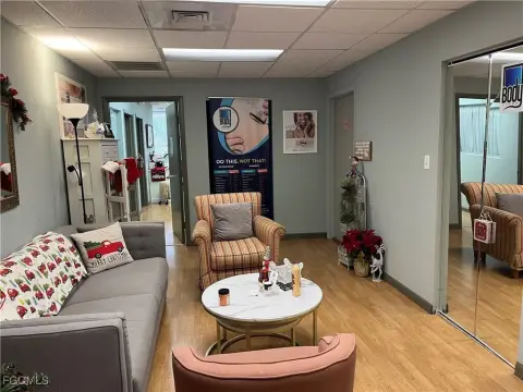 Move-In Ready Fort Myers Office