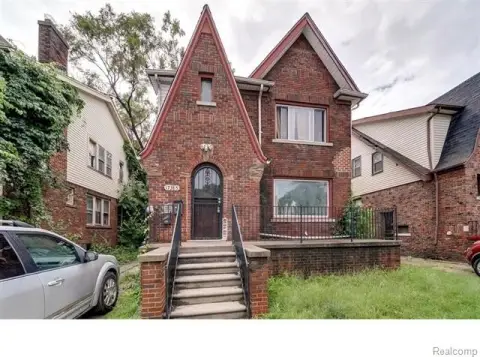 Detroit Colonial Brick Duplex