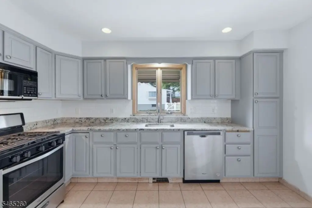 Picture 9