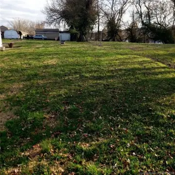 Residential Land in New Albany