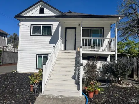 Charming Renovated Napa Quadruplex