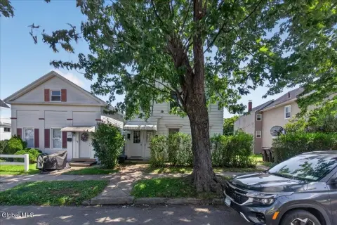 Two-Unit Duplex with Four-Car Garage