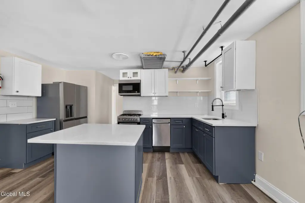 Picture 8