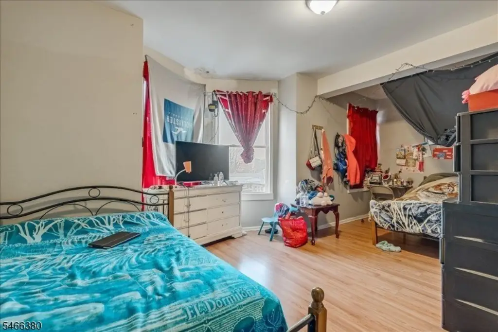 Picture 16
