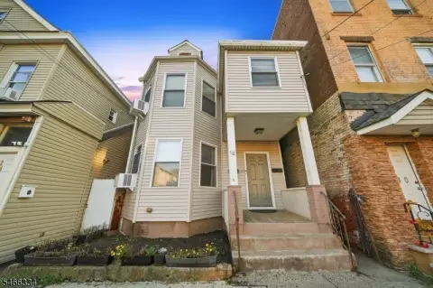 2-Unit Duplex with Deck