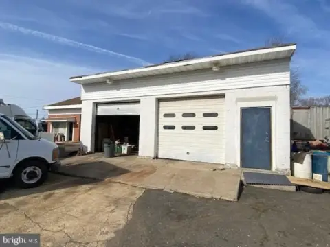 Somerdale Garage with Four Bays