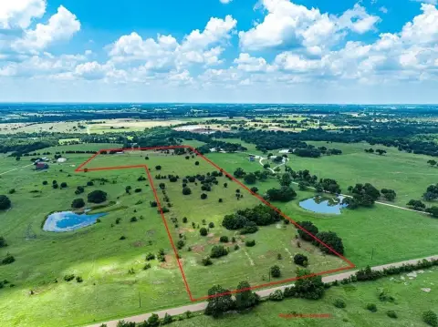 Round Top Acreage with Oaks