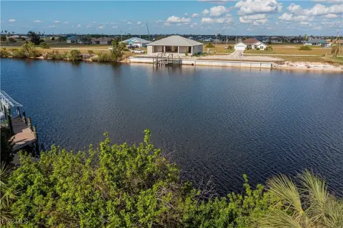 Waterfront Lot in Cape Coral