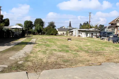 Commercial Lot Near Downtown