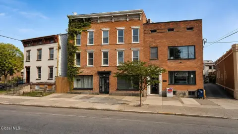 6-Unit Mixed-Use Building