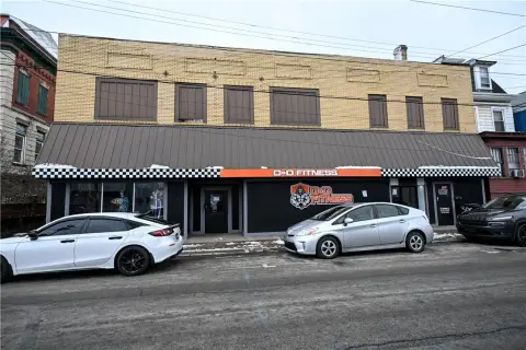 Income-Producing Commercial Building in Charleroi