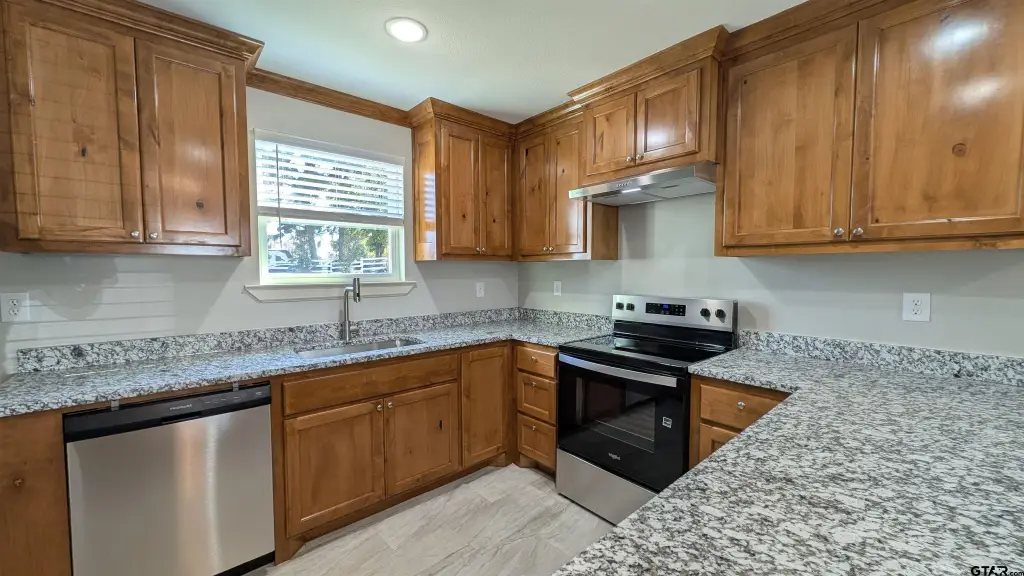 Picture 10