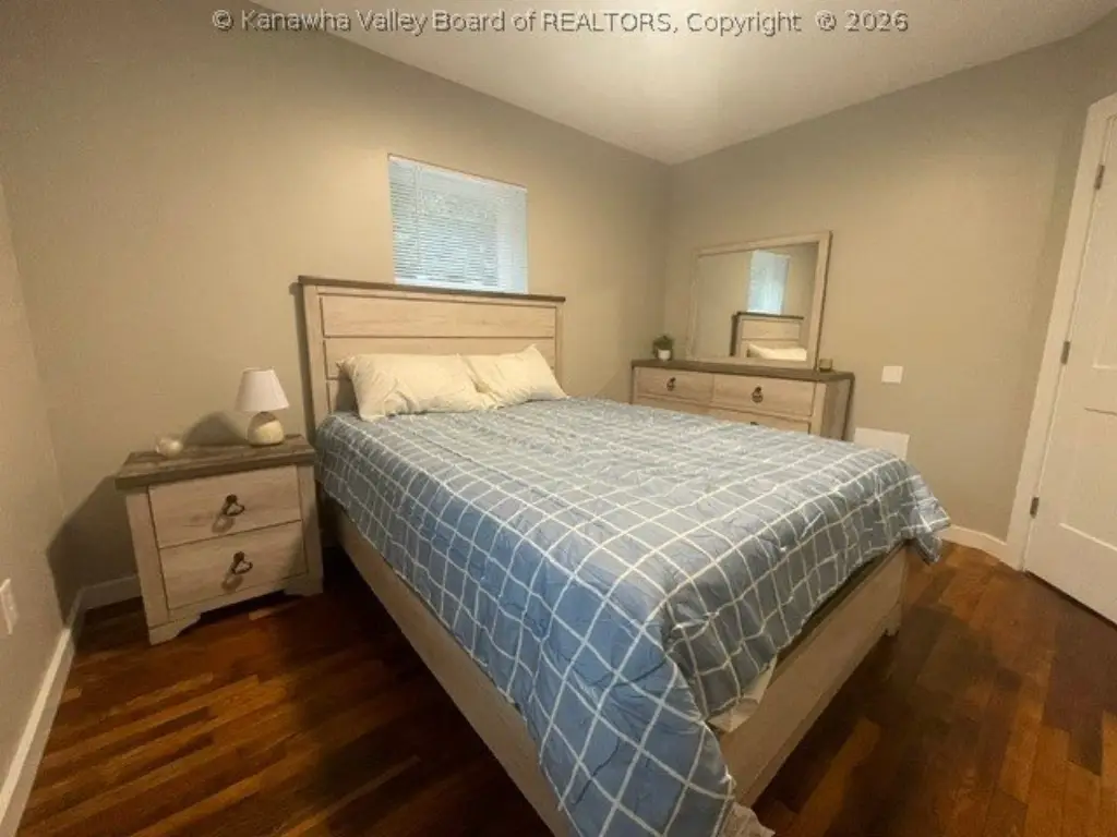 Picture 12