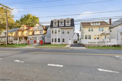 Triplex with Private Balconies