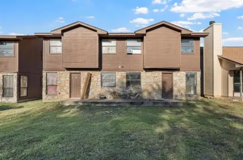 Two-Story Duplex in Morgan, TX
