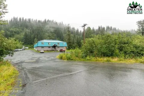 24-Unit Income Property in Valdez