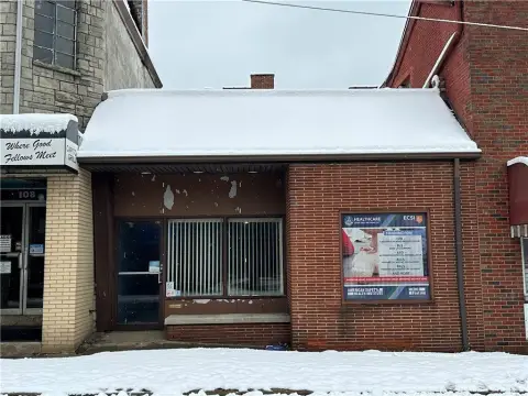 Updated Commercial Space, High Visibility