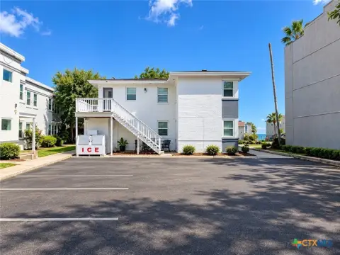 10-Unit Furnished Apartment Building