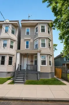 3-Unit Residential Triplex