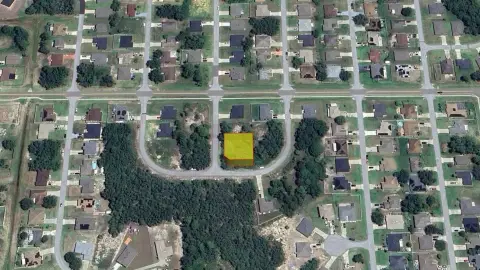 Residential Lot in Poinciana Village