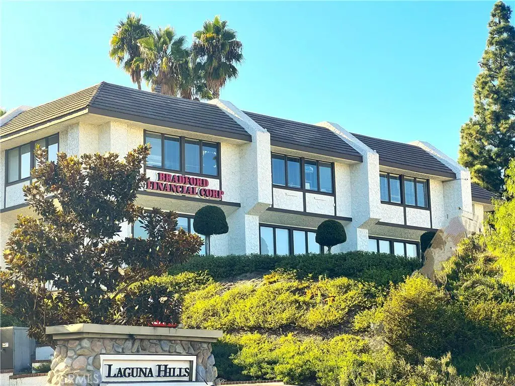 25201 La Paz Rd, Laguna Hills, CA 92653-5118
