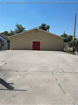 Flex Building with Commercial Kitchen