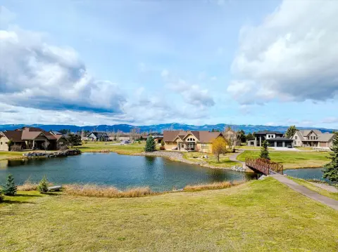 Land in Gated Eagle Bend