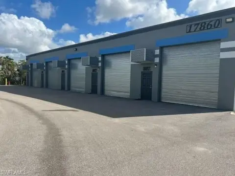 Luxury Storage Unit in Fort Myers