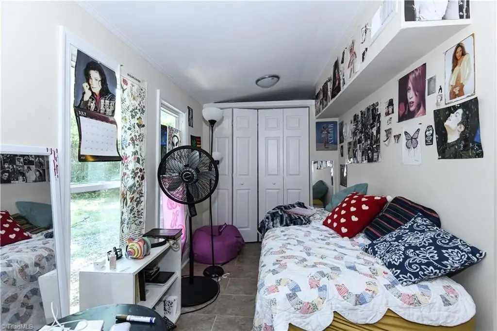 Picture 10