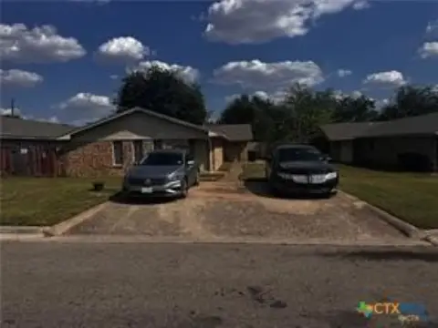 Duplex with 2024 Roof Replacement