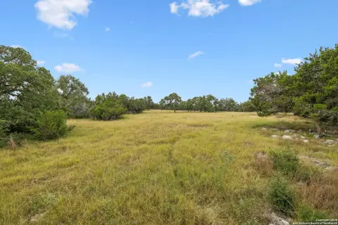 5.08 Acres in Waggener Ranch