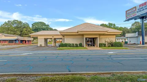 Versatile Commercial Property in Scottsboro