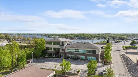 Prime Commercial Building on Bagnell Dam