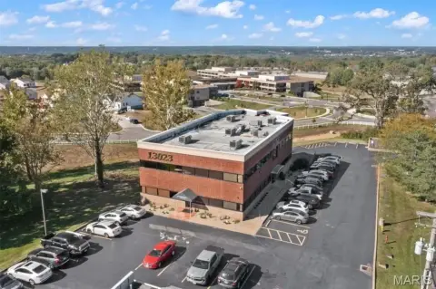 Modern Office Space Near Hospital