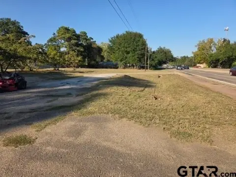 Commercial Land